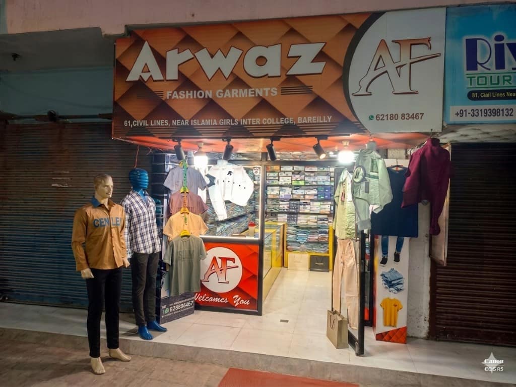 Exterior storefront of Arwaz Fashion Garments in Bareilly